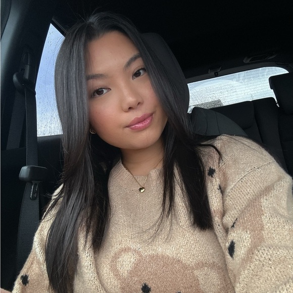 Meet your Posher, Sabrina - Picture 1 of 1